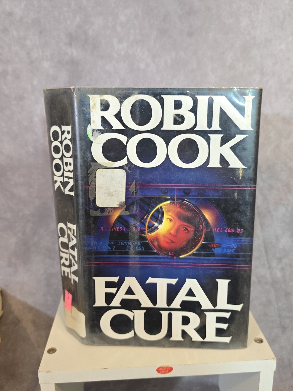 Robin Cook "Fatal Cure" Hardcover Novel - Black & Blue Cover